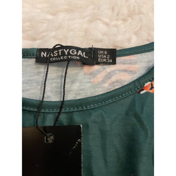NWT Nasty Gal Tiger Pajama Set Size 2 - Picture 3 of 5